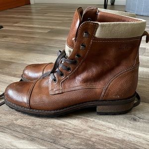 Wolverine 1000 Mile Boots - Mens - Size 9